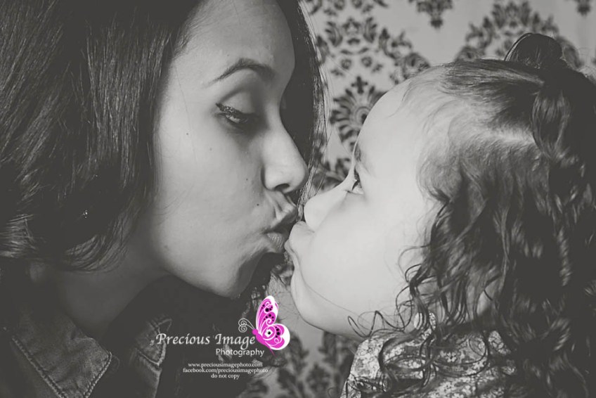 adorable kiss mom and me in lancaster, pa